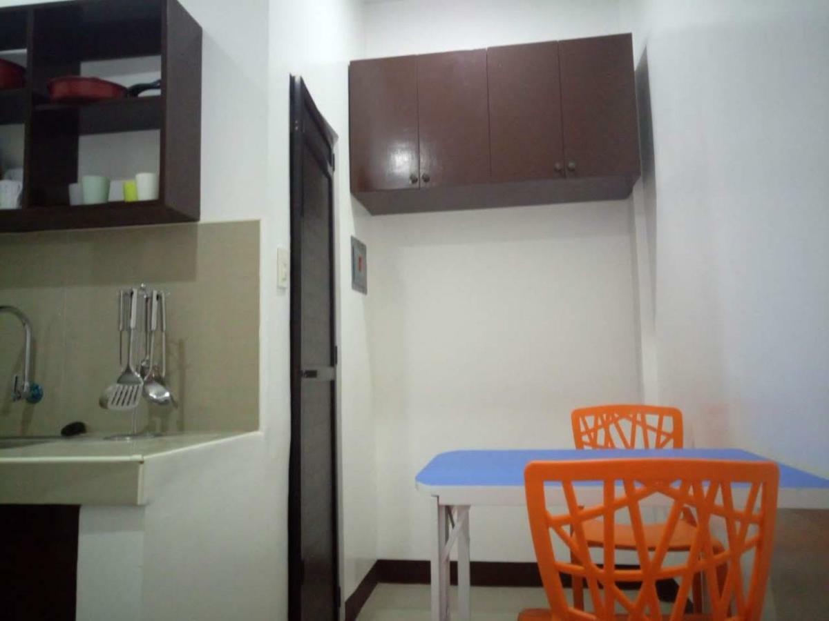 Clark-Pad Inn, Angeles City 외부 사진