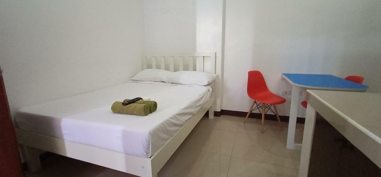 Clark-Pad Inn, Angeles City 외부 사진