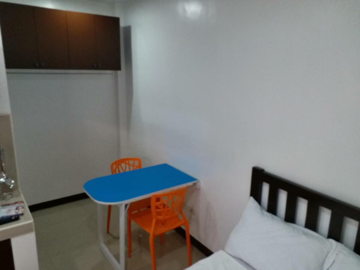 Clark-Pad Inn, Angeles City 외부 사진