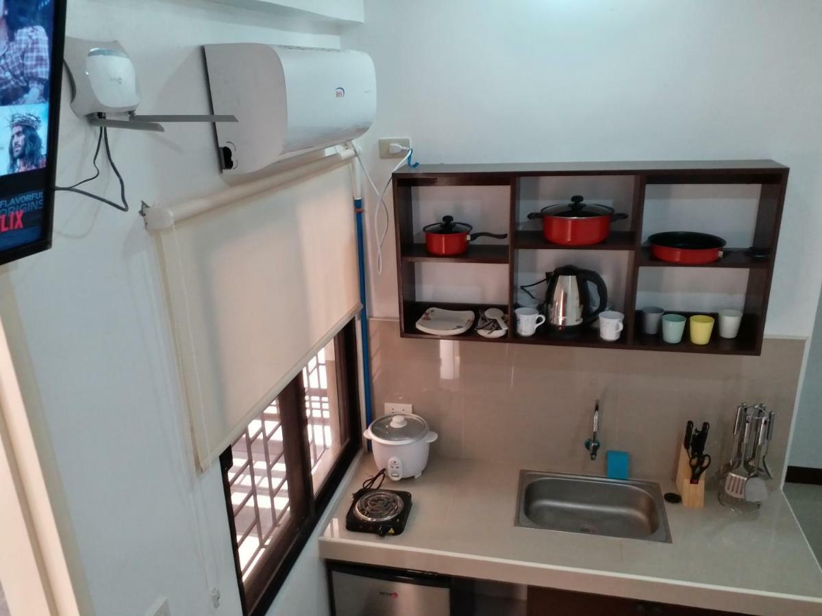 Clark-Pad Inn, Angeles City 외부 사진