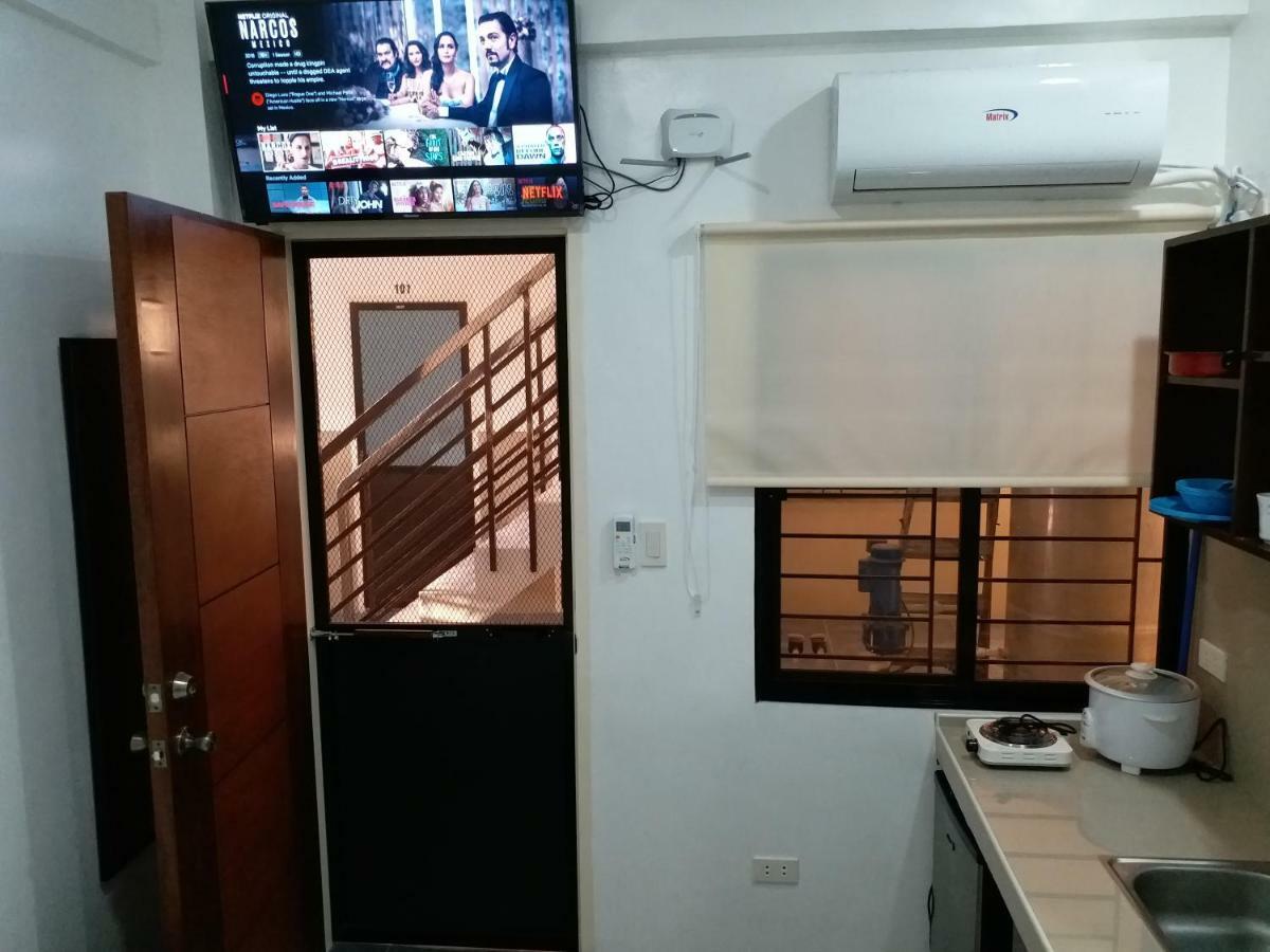 Clark-Pad Inn, Angeles City 외부 사진