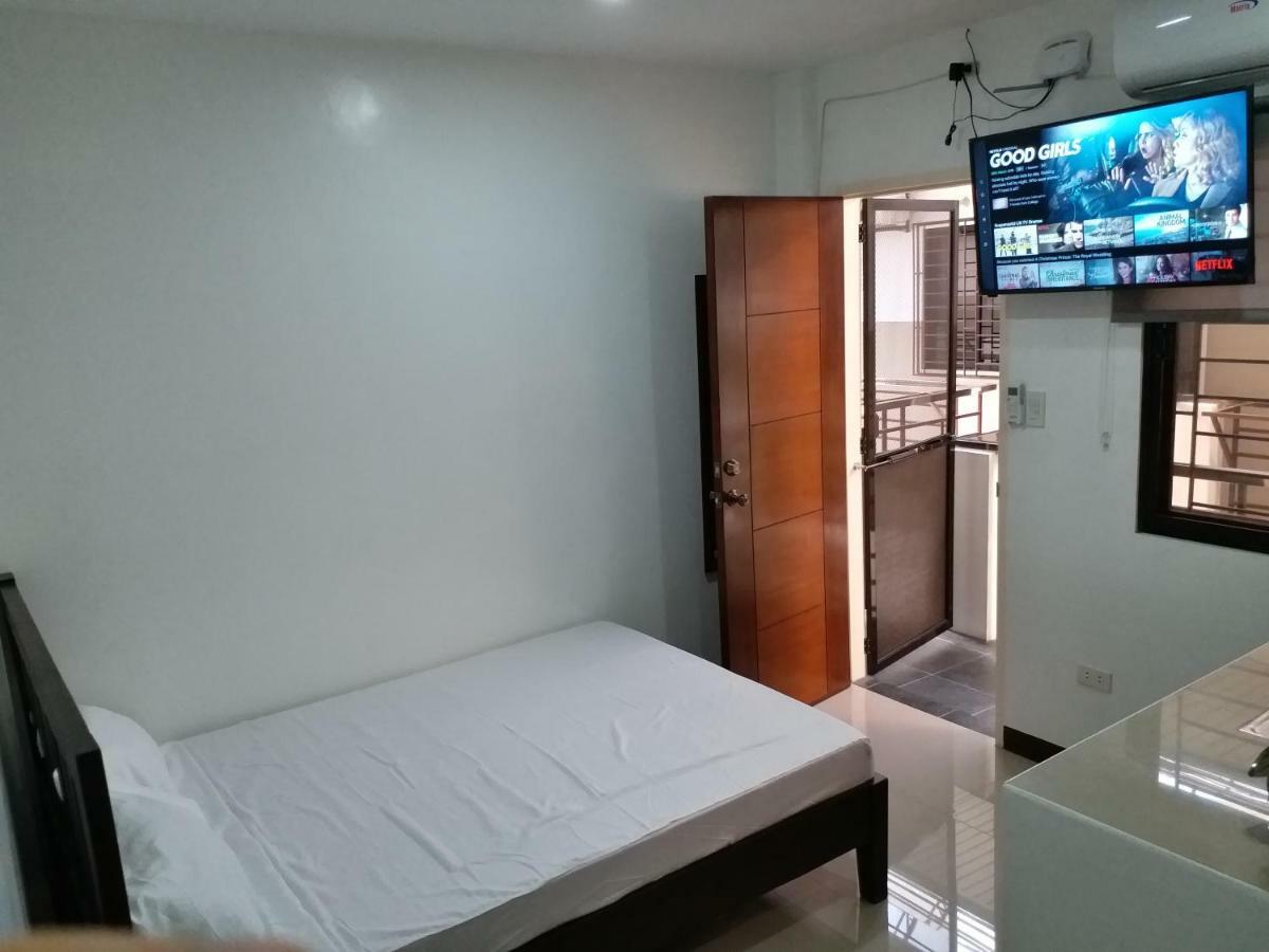 Clark-Pad Inn, Angeles City 외부 사진