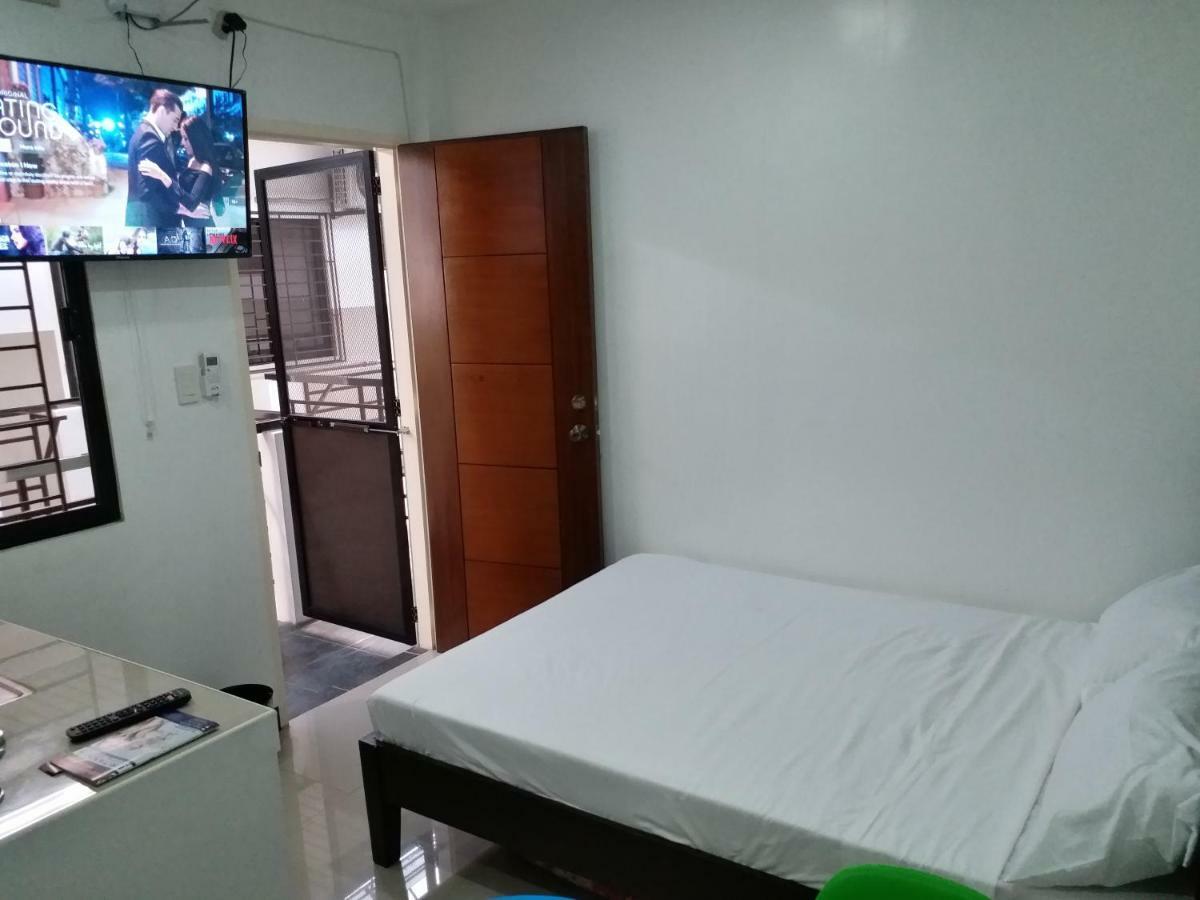 Clark-Pad Inn, Angeles City 외부 사진