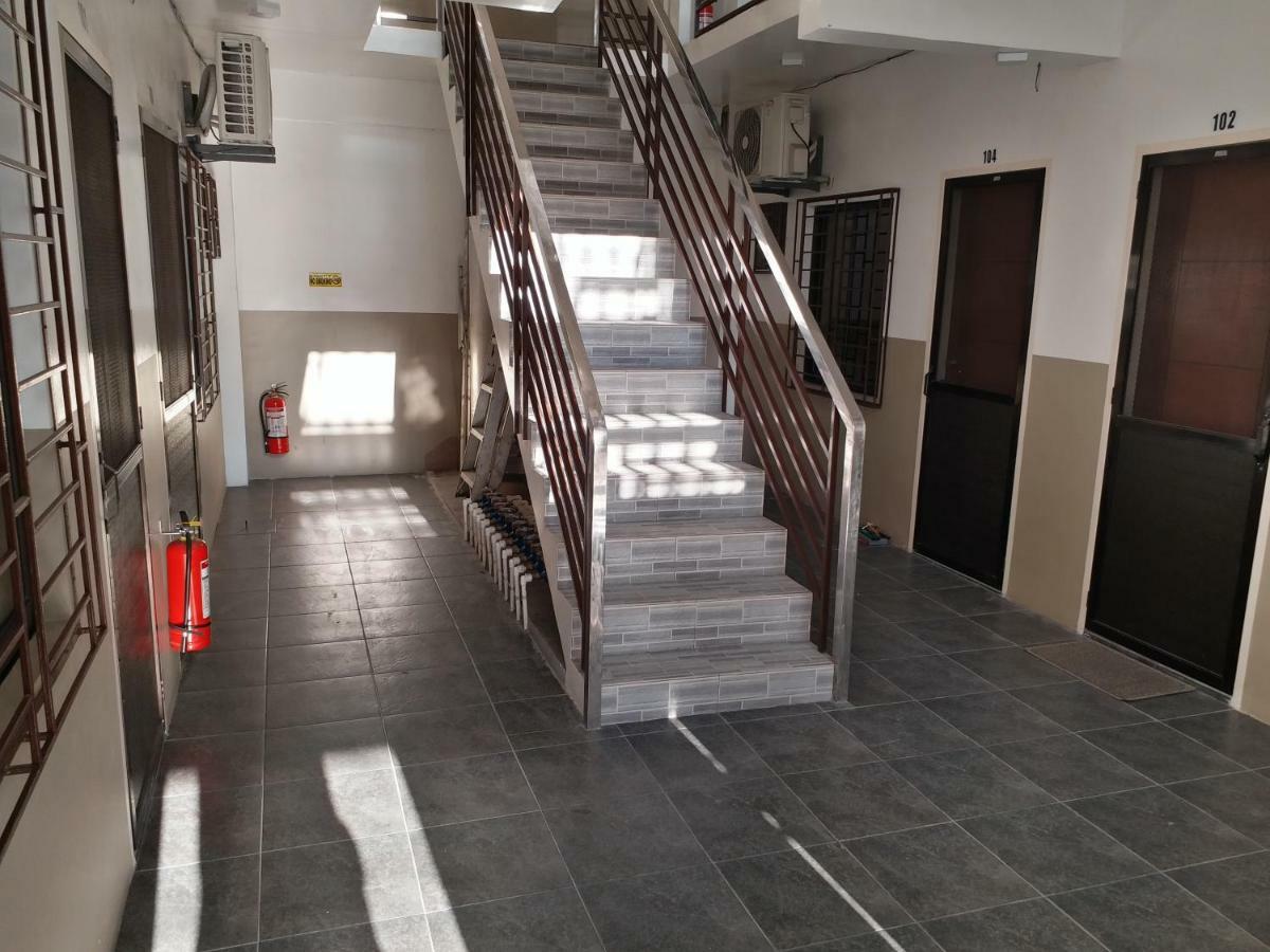 Clark-Pad Inn, Angeles City 외부 사진