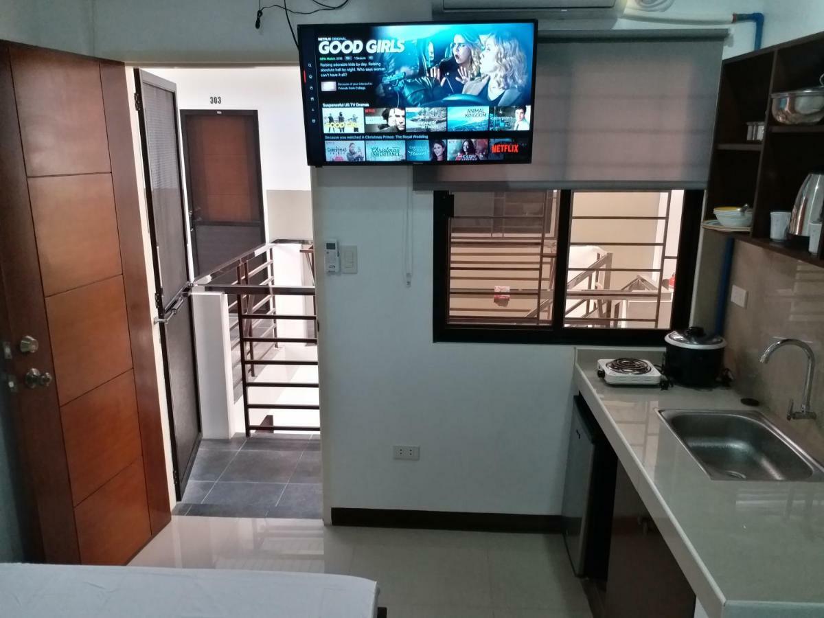 Clark-Pad Inn, Angeles City 외부 사진