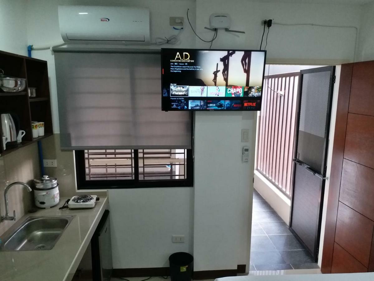 Clark-Pad Inn, Angeles City 외부 사진