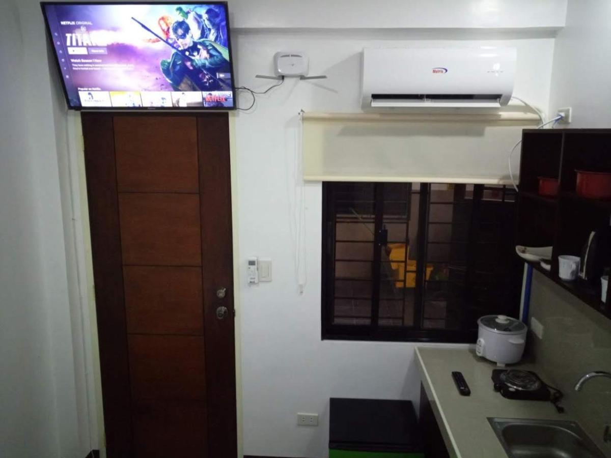 Clark-Pad Inn, Angeles City 외부 사진